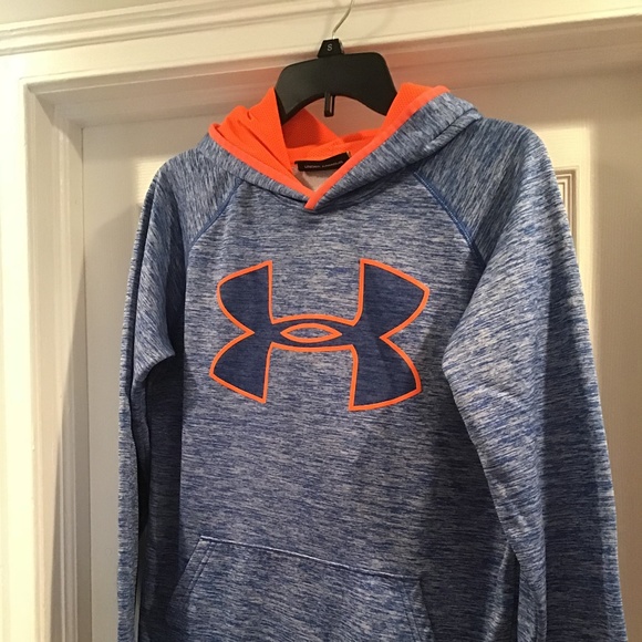 Under Armour Other - Under Armour YXL Loose Fit